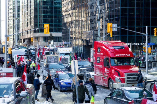 trucks-blocking-the-streets-downtown-at-the-convoy-2022-occupation-of-downtown-ottawa-in-protest-against-government-anti-covid-measures