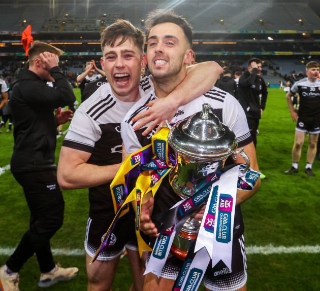 ceilum-doherty-and-ryan-johnston-celebrate-with-the-cup