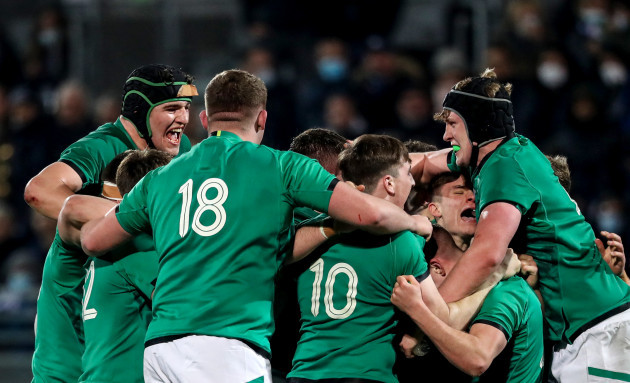 ireland-players-celebrate-winning-with-a-last-minute-try-and-conversion