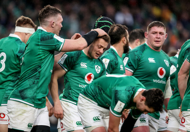 michael-lowry-celebrates-scoring-his-sides-third-try-with-peter-omahony