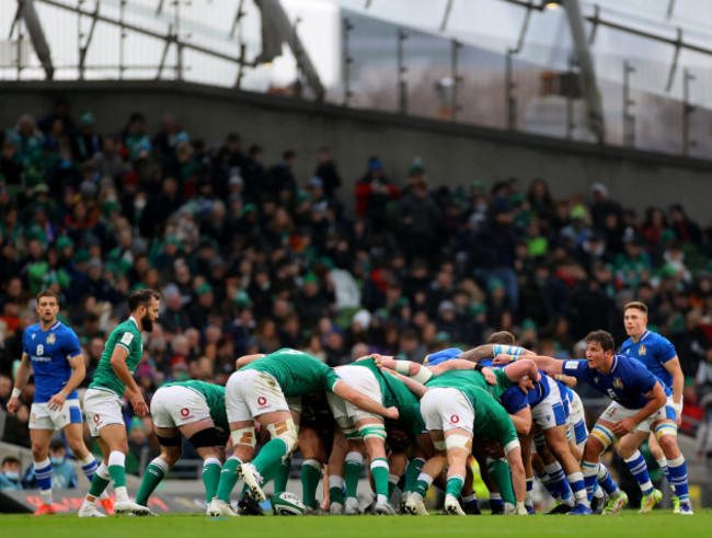 a-view-of-an-uncontested-scrum