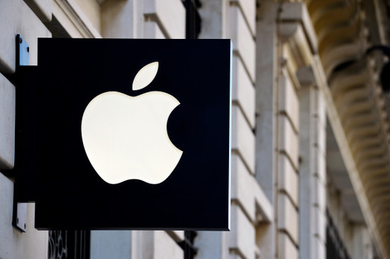 apple-logo-on-opera-store-paris-france