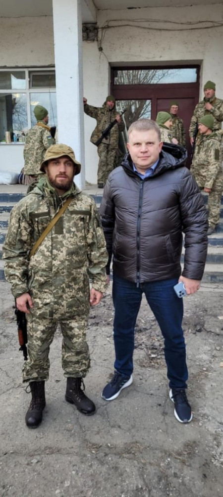 Vasiliy-Lomachenko-enlists-for-Ukraine-172d