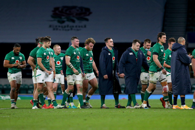 the-ireland-team-dejected-after-the-game