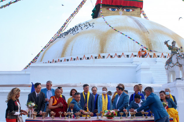 kathmandu-nepal-03rd-mar-2022-foreign-delegates-from-different-countries-take-part-in-butterlamp-vigil-to-end-russias-invasion-of-ukraine-and-for-world-peace-at-boudhanath-stupa-a-unesco-world-h