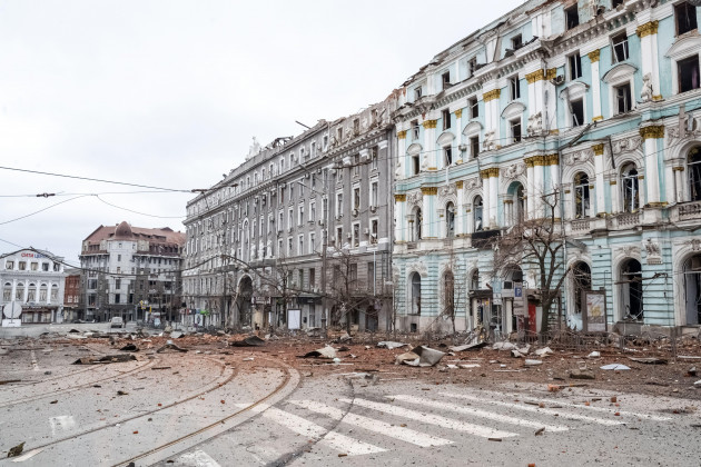 kharkiv-ukraine-3rd-mar-2022-damage-to-restaurants-and-buildings-in-kharkiv-caused-by-shelling-credit-lyaxandertassalamy-live-news