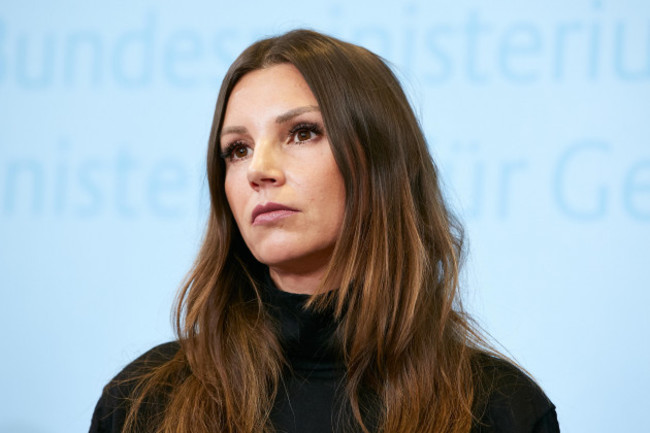 21-10-2019-berlin-berlin-germany-teresa-enke-chairman-of-the-board-of-the-robert-enke-foundation-at-a-press-conference-at-the-ministry-of-healt