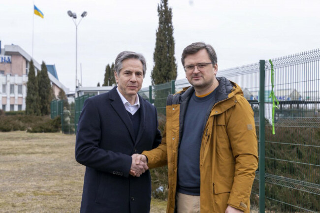 korczawa-poland-05th-mar-2022-u-s-secretary-of-state-antony-blinken-left-and-ukrainian-foreign-minister-dmytro-kuleba-are-pictured-meeting-in-korczowa-poland-at-the-ukrainian-polish-border-c