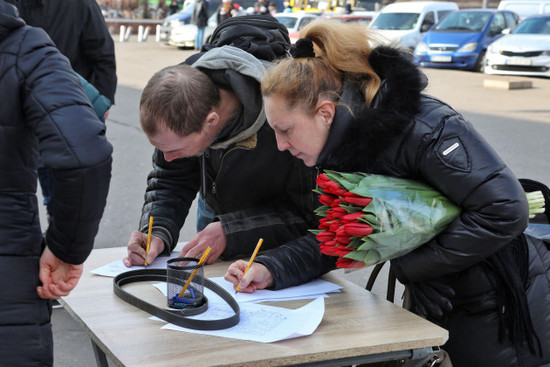 odesa-ukraine-march-08-2022-odesa-residents-leave-their-signatures-under-an-appeal-to-nato-to-close-the-airspace-over-ukraine-odesa-southern-ukraine-photo-by-nina-lyashonokukrinformabacapr