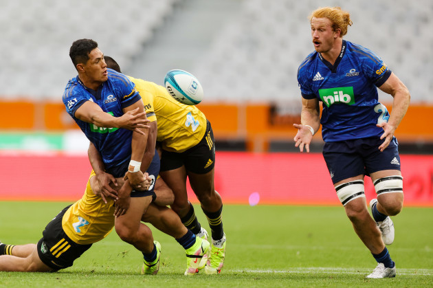super-rugby-blues-hurricanes