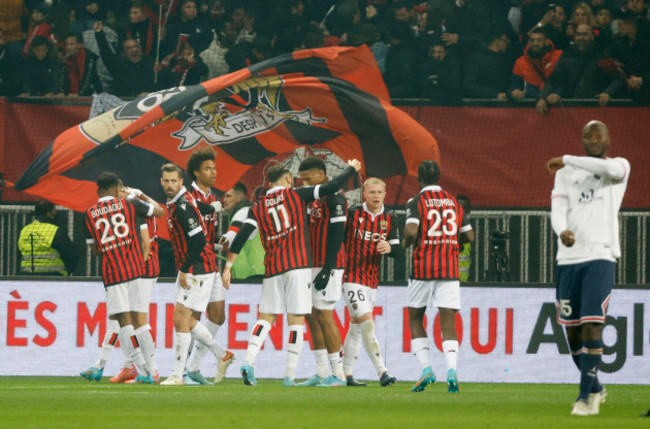 soccer-football-ligue-1-ogc-nice-v-paris-st-germain-allianz-riviera-nice-france-march-5-2022-ogc-nices-andy-delort-celebrates-scoring-their-first-goal-with-teammates-as-paris-st-germains