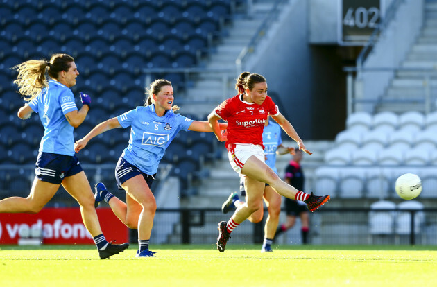 melissa-duggan-shoots-on-goal