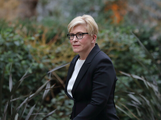 london-uk-8th-feb-2022-lithuanian-prime-minister-ingrida-imonyte-arrives-for-a-state-visit-at-no-10-downing-street-credit-uwe-deffneralamy-live-news