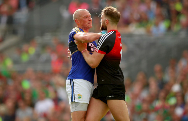 kieran-donaghy-clashes-with-aidan-oshea-which-resulted-in-a-red-card