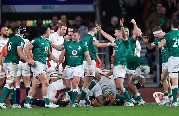johnny-sexton-and-robbie-henshaw-celebrate-finlay-bealham-scoring-their-fourth-try