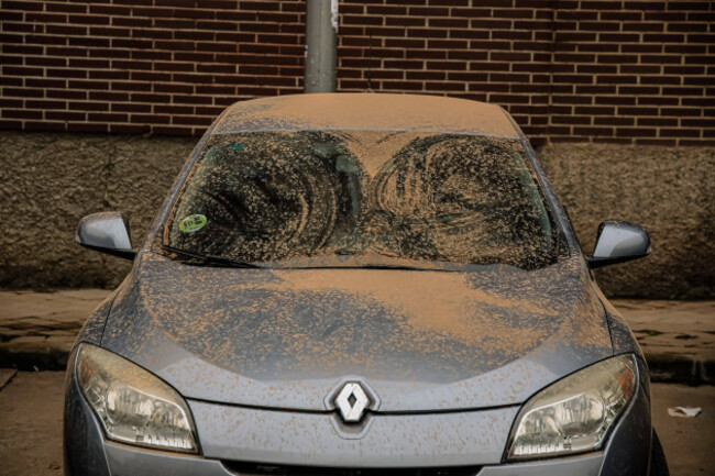 saharan-dust-eruption-covers-the-sky-over-madrid