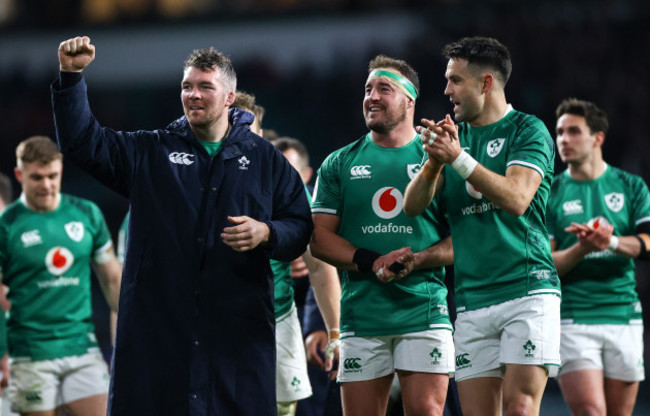 peter-omahony-rob-herring-and-conor-murray-celebrate-winning