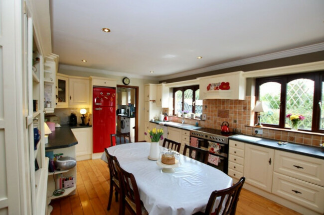 eyJidWNrZXQiOiJtZWRpYW1hc3Rlci1zM2V1IiwiZWRpdHMiOnsicmVzaXplIjp7ImZpdCI6Imluc2lkZSIsIndpZHRoIjoxMjAwLCJoZWlnaHQiOjEyMDB9fSwib3V0cHV0Rm9ybWF0IjoianBlZyIsImtleSI6ImQvMC9kMGMyYzNmMjNlNjRhZjEwZDFkOGQxNzBjOWFjYzViZC5qcGcifQ==