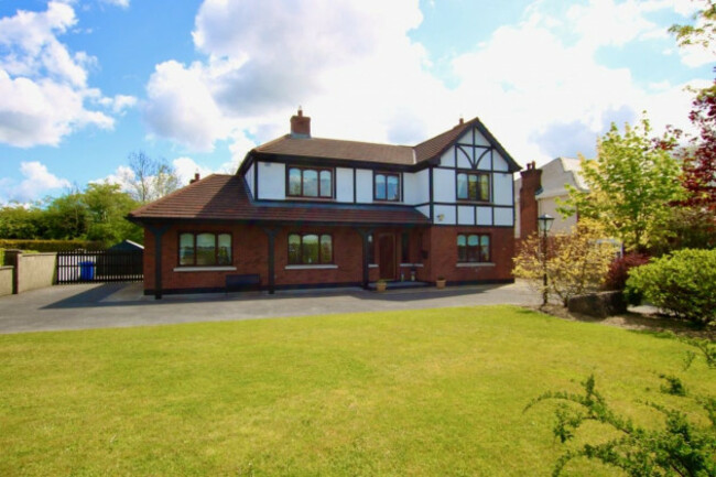 eyJidWNrZXQiOiJtZWRpYW1hc3Rlci1zM2V1IiwiZWRpdHMiOnsicmVzaXplIjp7ImZpdCI6Imluc2lkZSIsIndpZHRoIjoxMjAwLCJoZWlnaHQiOjEyMDB9fSwib3V0cHV0Rm9ybWF0IjoianBlZyIsImtleSI6IjIvZC8yZDY5ZTYyOGNjMmMxMjg4ZWE2OGE3OTc3ZjJkNjJhMy5qcGcifQ==