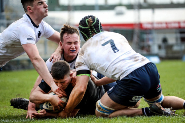 zac-solomon-scores-a-try