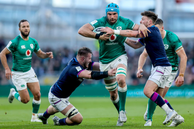 tadhg-beirne-is-tackled-by-matt-fagerson-and-ali-price