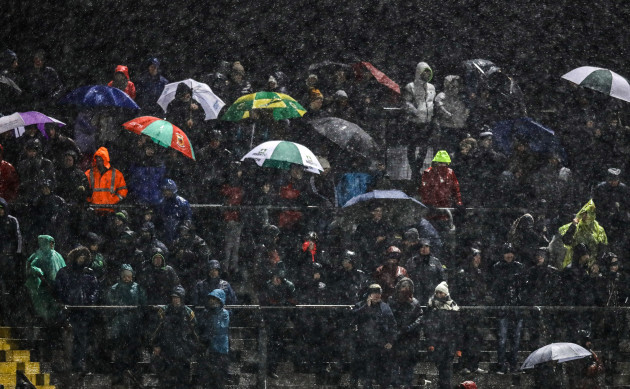 fans-in-the-rain