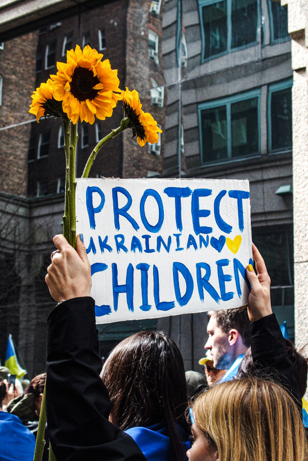 nyc-mothers-march-save-ukrainian-children