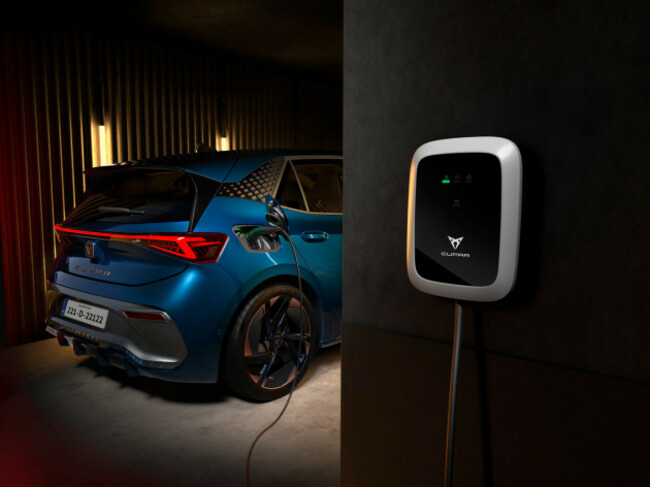 CUPRA-BORN-168-221_Plate