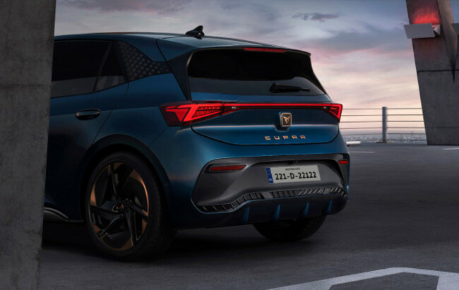 CUPRA-BORN-169-221_Plate