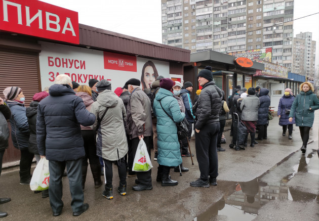 queues-in-ukrainian-capital