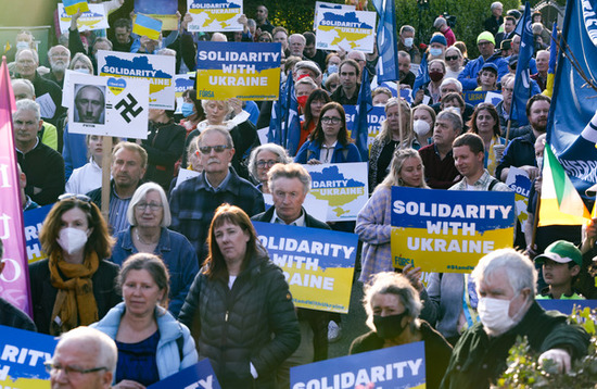 Stand with Ukraine 010