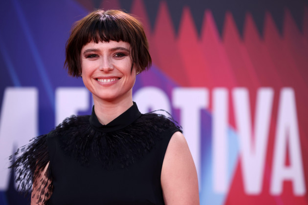 cast-member-jessie-buckley-arrives-at-the-premiere-of-the-lost-daughter-during-the-bfi-film-festival-in-london-britain-october-13-2021-reutershenry-nicholls