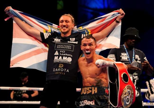 kiko-martinez-v-josh-warrington-first-direct-arena