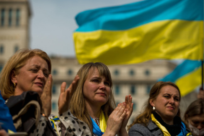 barcelona-spain-27th-mar-2022-an-ukrainian-protestor-demands-the-end-of-the-russian-war-in-the-ukraine-credit-matthias-oesterlealamy-live-news