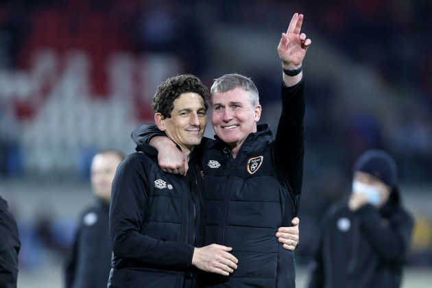 stephen-kenny-celebrates-after-the-game-with-keith-andrews