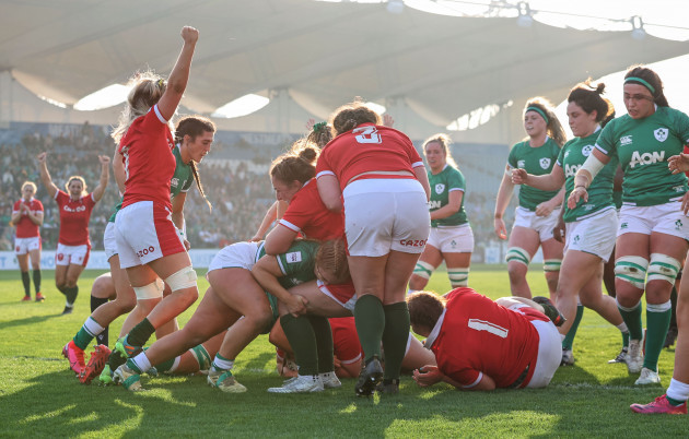 wales-players-celebrate-a-try-from-carys-phillips