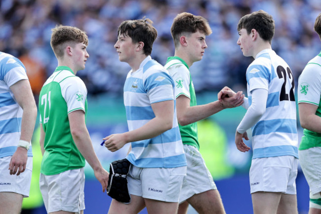 both-teams-shake-hands-after-the-game