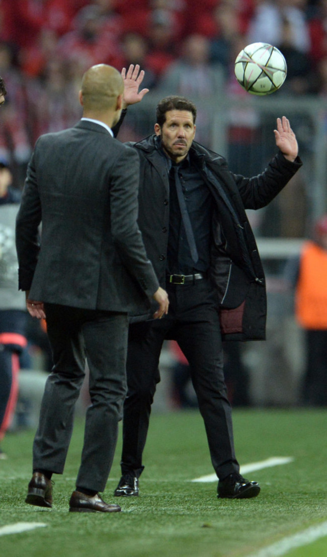 munich-germany-03rd-may-2016-munichs-head-coach-pep-guardiola-l-and-his-madrid-counterpart-diego-simeone-during-the-uefa-champions-league-semi-final-second-leg-soccer-match-between-bayern-munic