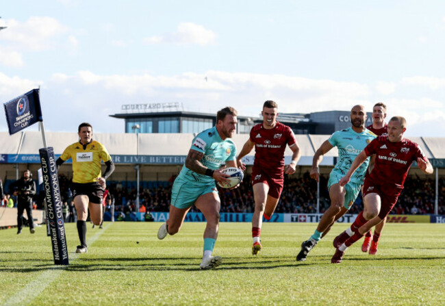 stuart-hogg-runs-in-to-score-his-sides-first-try