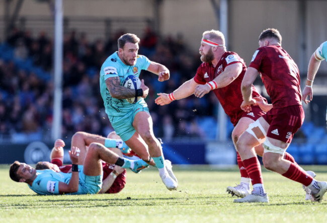 stuart-hogg-tackled-by-jeremy-loughman-and-jack-odonoghue