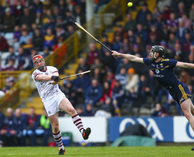 conor-whelan-shoots-at-goal