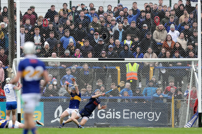 brian-hogan-concedes-a-goal-to-dessie-hutchinson
