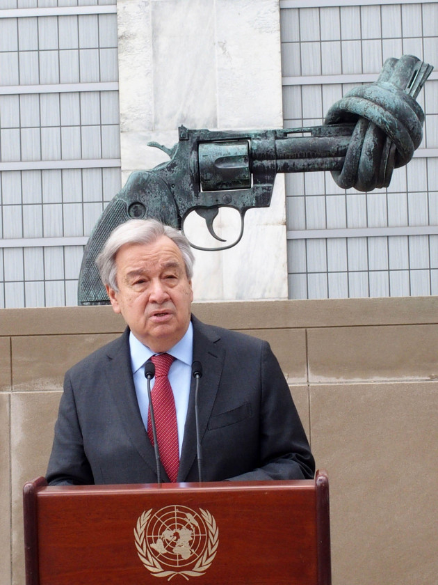 new-york-new-york-usa-19th-apr-2022-april-19-2022-united-nations-united-nations-secretary-general-antonio-guterres-holds-a-press-encounter-in-front-of-the-peace-sculpture-on-the-united-nation-gr