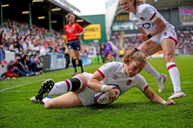 lydia-thompson-scores-a-try