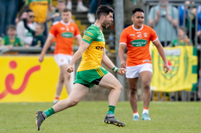 ryan-mchugh-celebrates-his-sides-goal