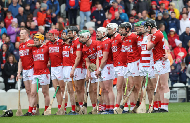 the-cork-team-stand-for-the-national-anthem