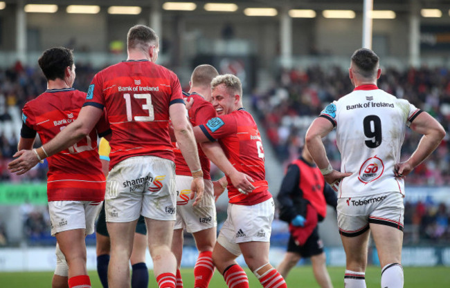 craig-casey-celebrates-with-keith-earls-after-he-scores-a-try