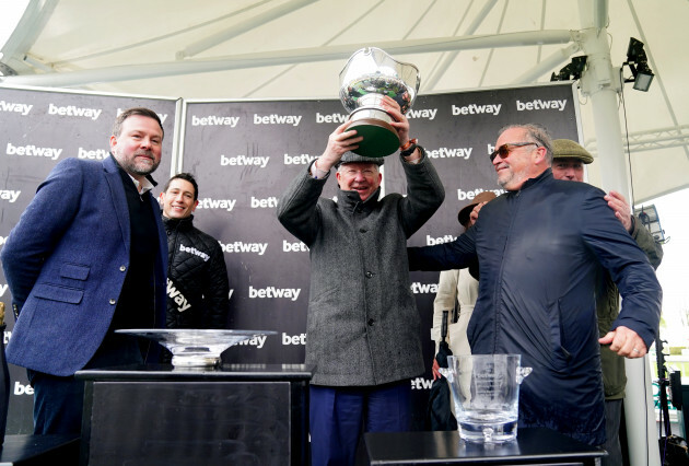 randox-grand-national-festival-2022-opening-day-aintree-racecourse