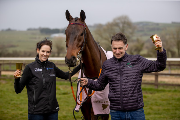 rachael-blackmore-and-henry-de-bromhead-with-a-plus-tard