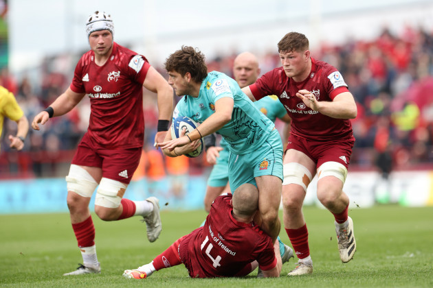 exeters-sam-maunder-is-tackled-by-munsters-keith-earls-and-jack-odonoghue